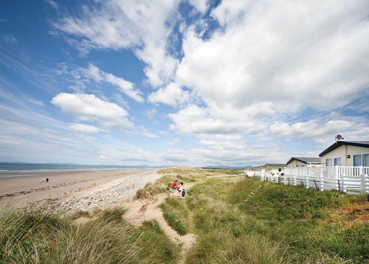 Barmouth Bay Holiday Park Llanddwywe ภายนอก รูปภาพ